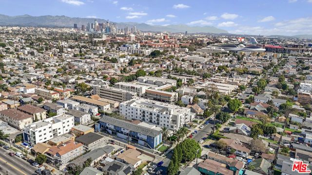 1271 W 39th Place, Los Angeles, CA 90037