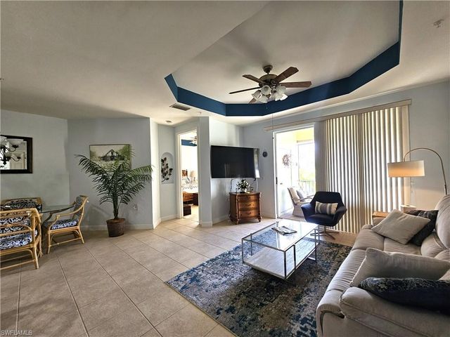 1405 Sweetwater CV 204, Naples, FL 34110