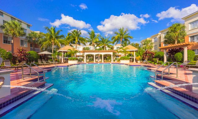 1305 Myrtlewood Circle E, Palm Beach Gardens, FL 33418