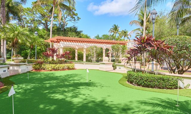1305 Myrtlewood Circle E, Palm Beach Gardens, FL 33418