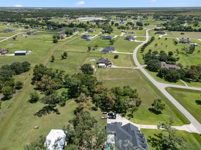 802 China Grove Drive, Rosharon, TX 77583