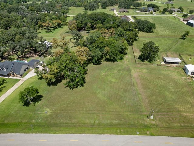 802 China Grove Drive, Rosharon, TX 77583