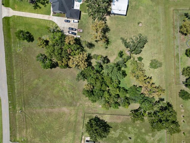 802 China Grove Drive, Rosharon, TX 77583