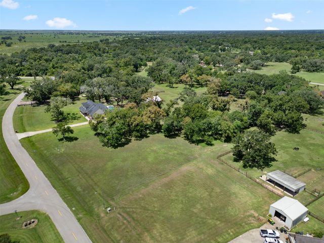 802 China Grove Drive, Rosharon, TX 77583
