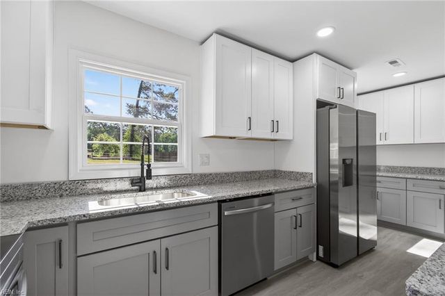 113 Rawlsdale RD, Franklin, VA 23851