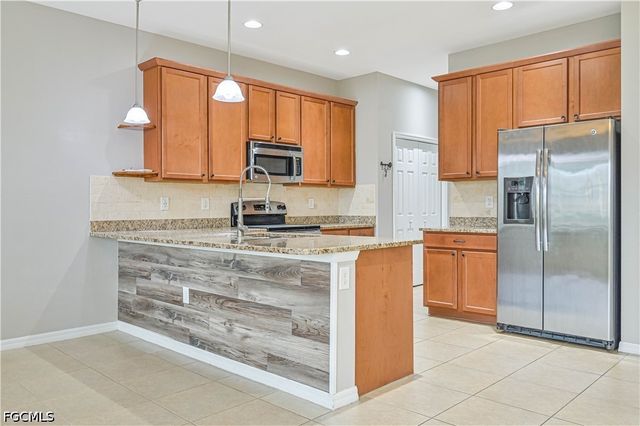 3755 Tilbor CIR, Fort Myers, FL 33916