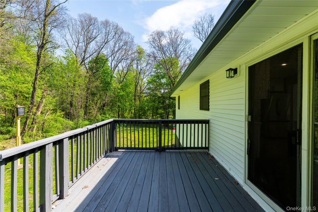 15 Larissa Lane, Wappingers Falls, NY 12590