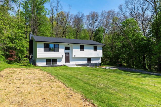 15 Larissa Lane, Wappingers Falls, NY 12590