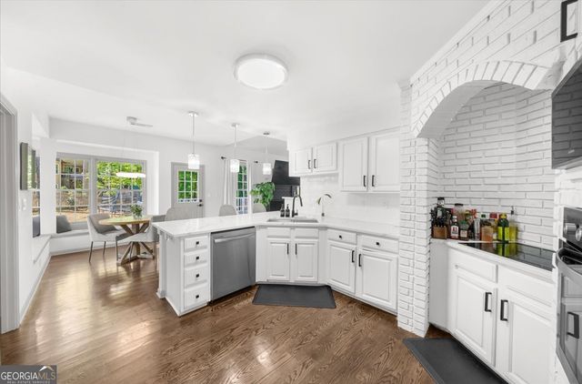 11285 Vedrines Drive, Johns Creek, GA 30022