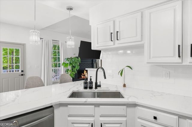 11285 Vedrines Drive, Johns Creek, GA 30022