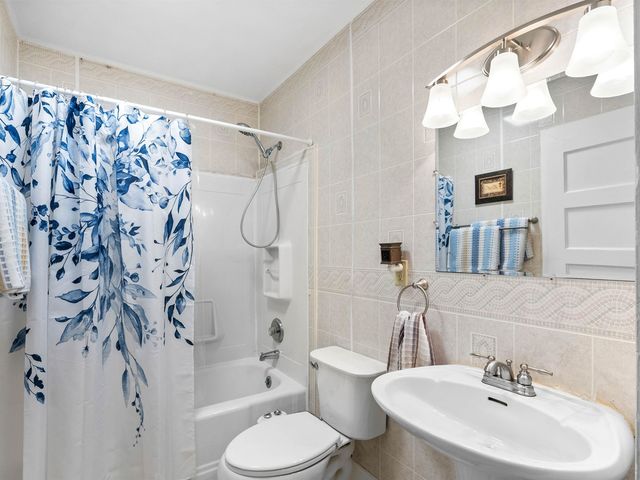 2358 W Croft Circle, Spartanburg, SC 29302