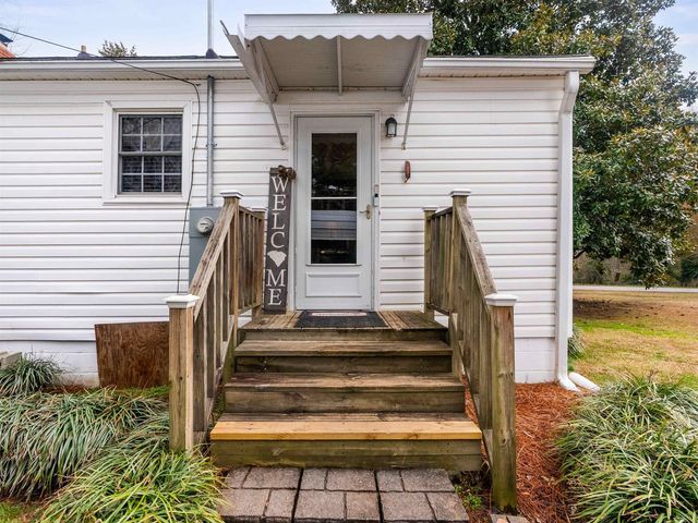 2358 W Croft Circle, Spartanburg, SC 29302