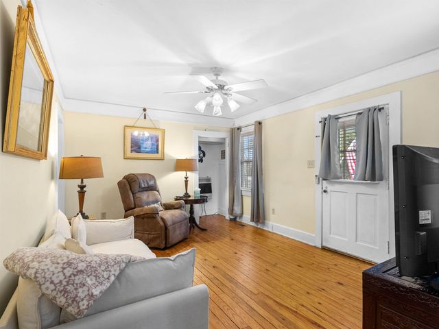 2358 W Croft Circle, Spartanburg, SC 29302