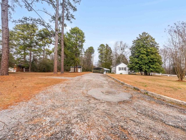2358 W Croft Circle, Spartanburg, SC 29302