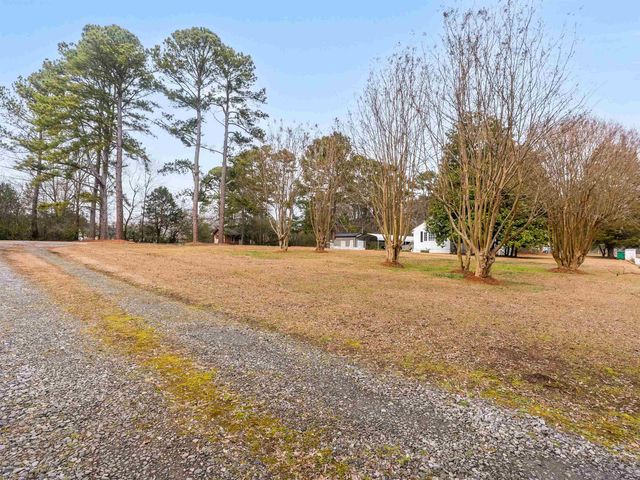 2358 W Croft Circle, Spartanburg, SC 29302