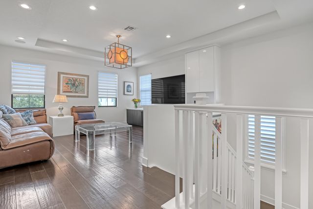 5065 Grandiflora Road, Palm Beach Gardens, FL 33418