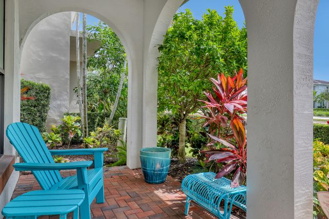5065 Grandiflora Road, Palm Beach Gardens, FL 33418