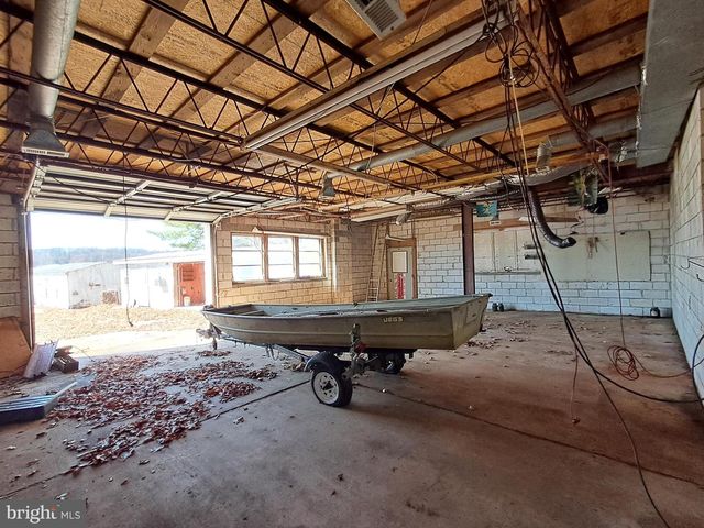 18306 POSSUM POINT RD, Dumfries, VA 22026