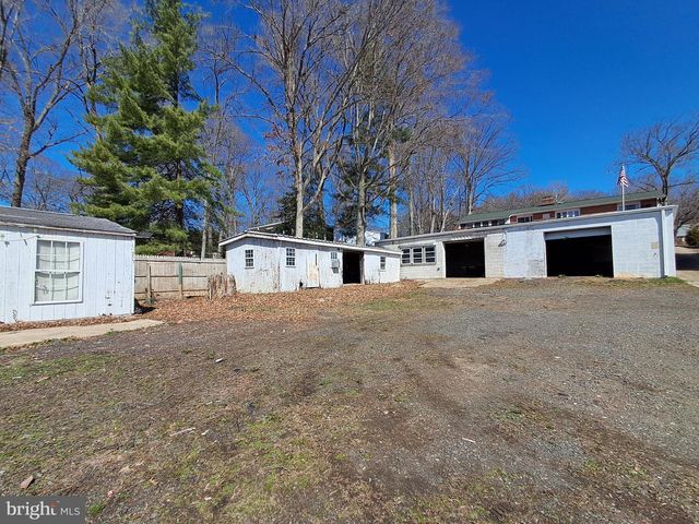 18306 POSSUM POINT RD, Dumfries, VA 22026