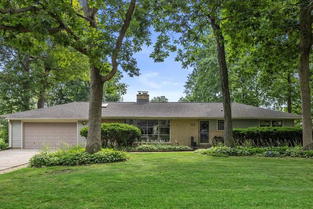 5016 S 34th STREET, Greenfield, WI 53221
