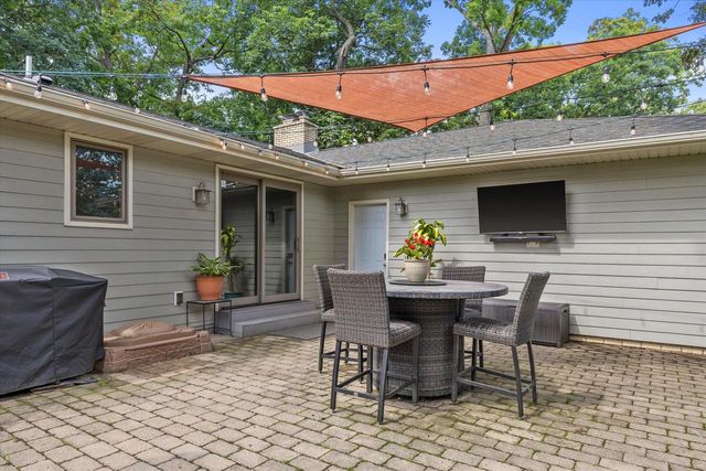 5016 S 34th STREET, Greenfield, WI 53221