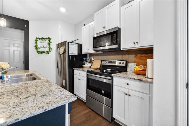 5705 Union Pointe Drive, Union City, GA 30291