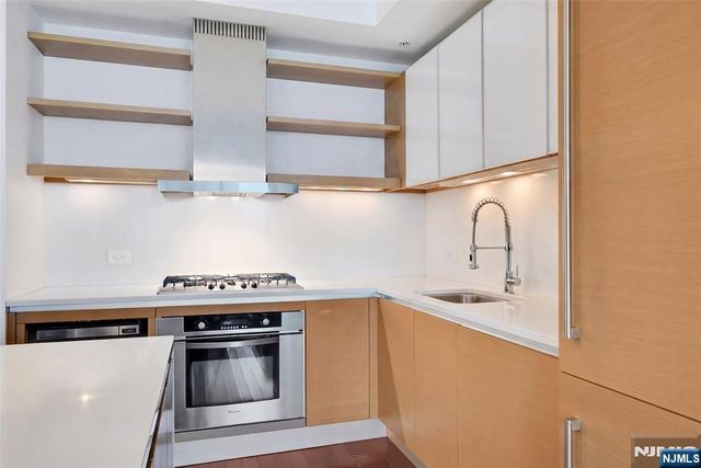 77 Hudson Street 2409, Jersey City, NJ 07302