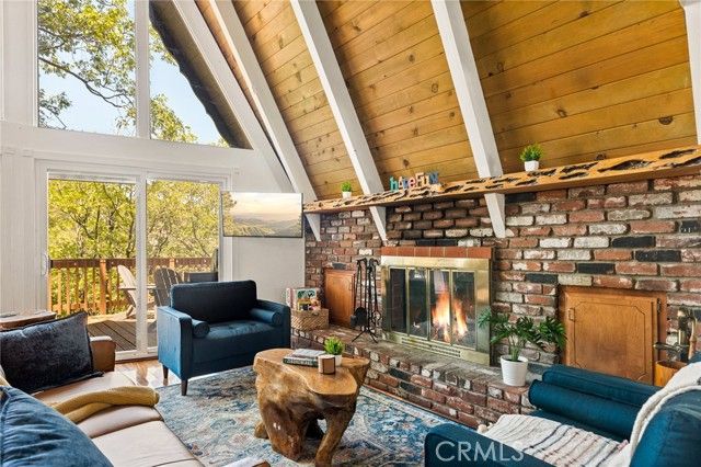 1296 Calgary Drive, Lake Arrowhead, CA 92352