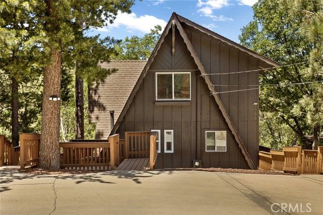 1296 Calgary Drive, Lake Arrowhead, CA 92352
