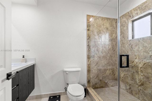 16371 SW 44th Ter, Miami, FL 33185