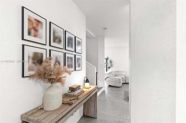 16371 SW 44th Ter, Miami, FL 33185