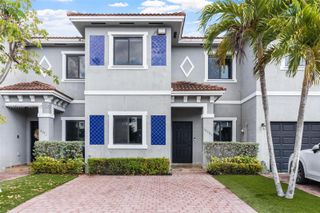 16371 SW 44th Ter, Miami, FL 33185