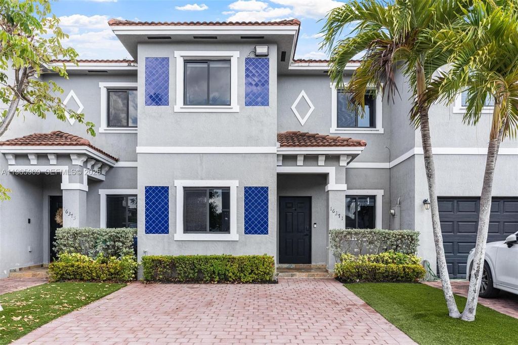 16371 SW 44th Ter, Miami, FL 33185
