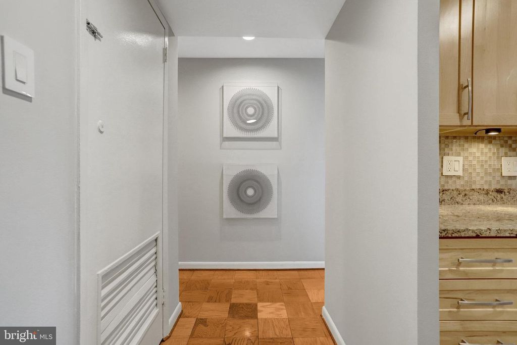 3100 S MANCHESTER ST #1128, Falls Church, VA 22044