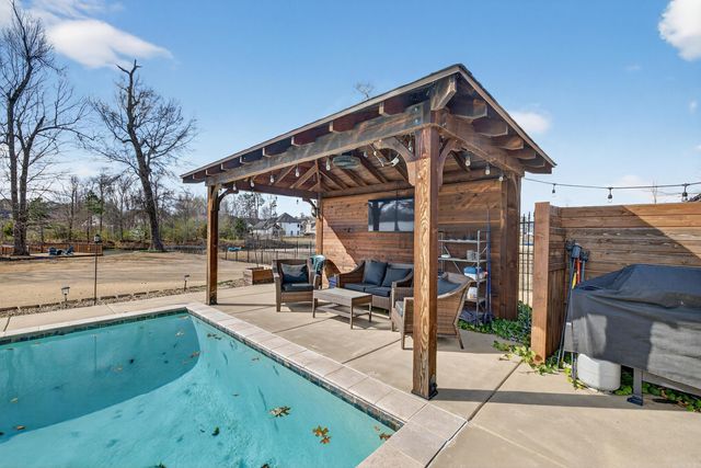 7611 Worth Ave, Benton, AR 72019