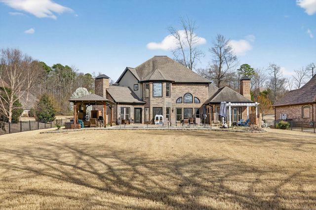 7611 Worth Ave, Benton, AR 72019