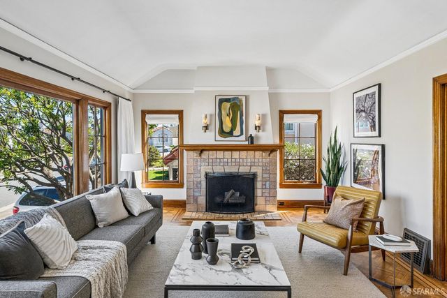 90 Entrada Court, San Francisco, CA 94127