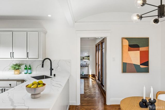 90 Entrada Court, San Francisco, CA 94127