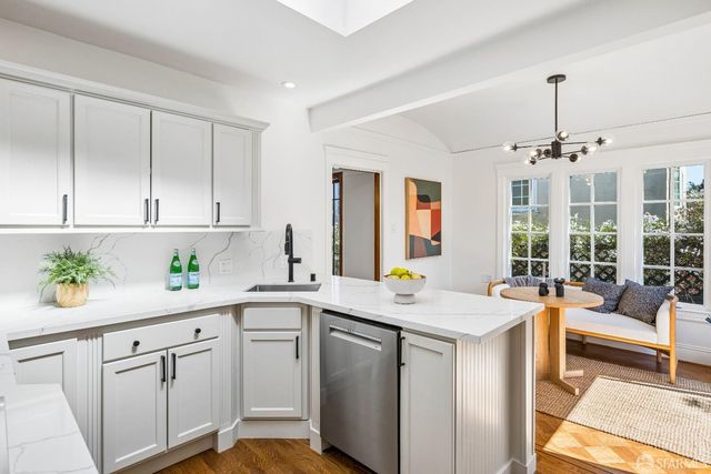 90 Entrada Court, San Francisco, CA 94127