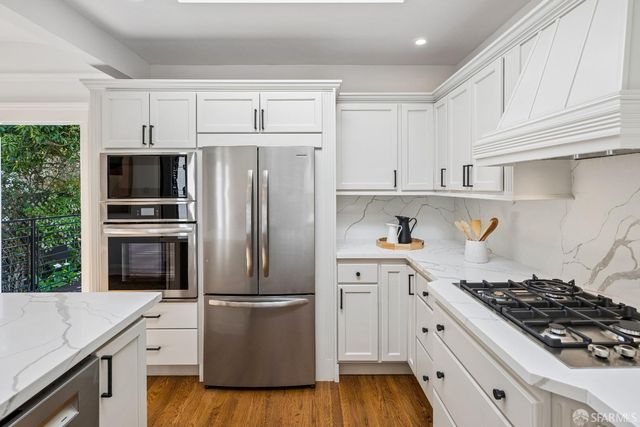 90 Entrada Court, San Francisco, CA 94127