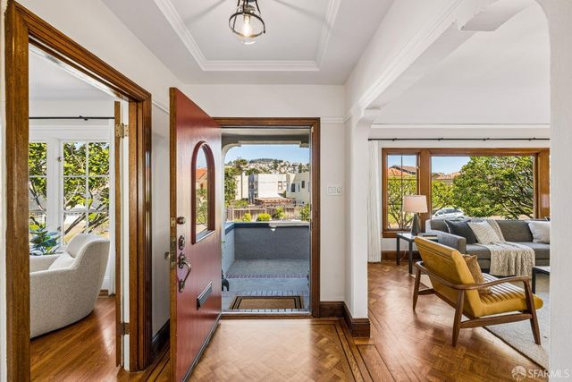 90 Entrada Court, San Francisco, CA 94127