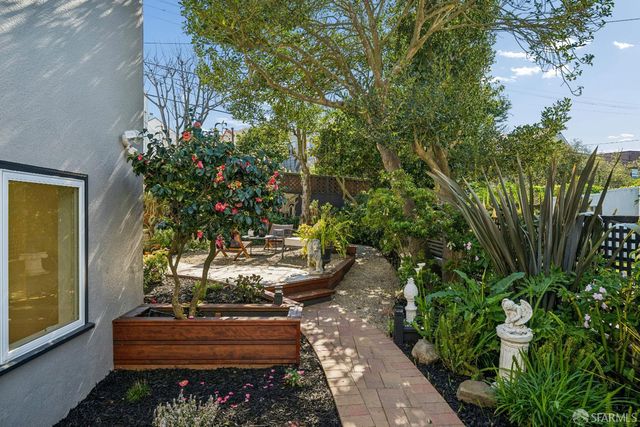 90 Entrada Court, San Francisco, CA 94127