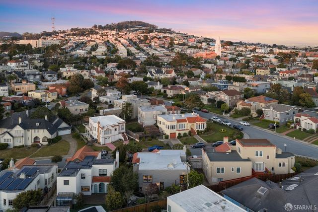 90 Entrada Court, San Francisco, CA 94127