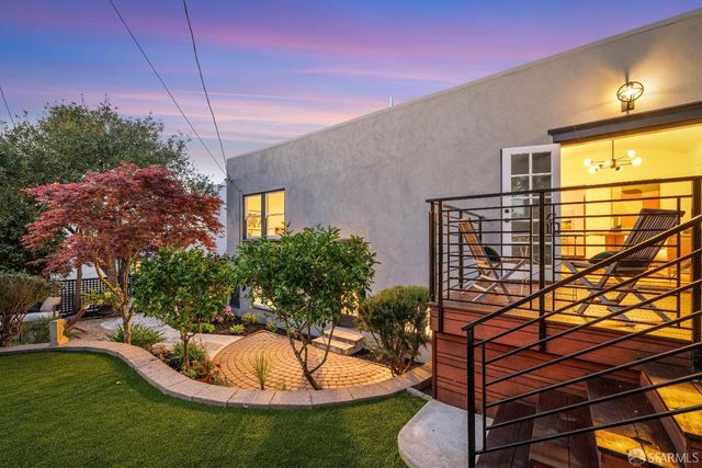 90 Entrada Court, San Francisco, CA 94127