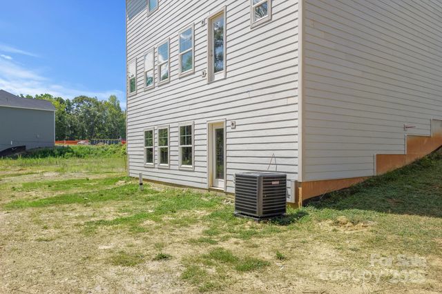 3016 Woodlands Creek Drive, Monroe, NC 28110