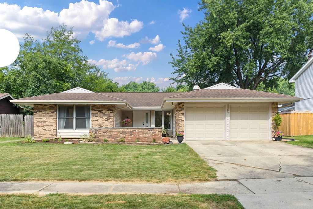 121 Newport Drive, Bolingbrook, IL 60440