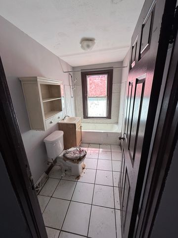 10453 S Ewing Avenue, Chicago, IL 60617