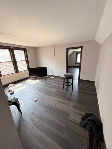 10453 S Ewing Avenue, Chicago, IL 60617