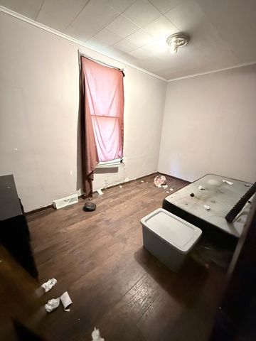 10453 S Ewing Avenue, Chicago, IL 60617