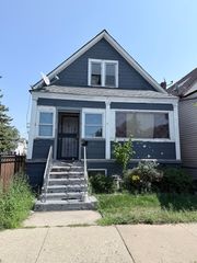 10453 S Ewing Avenue, Chicago, IL 60617